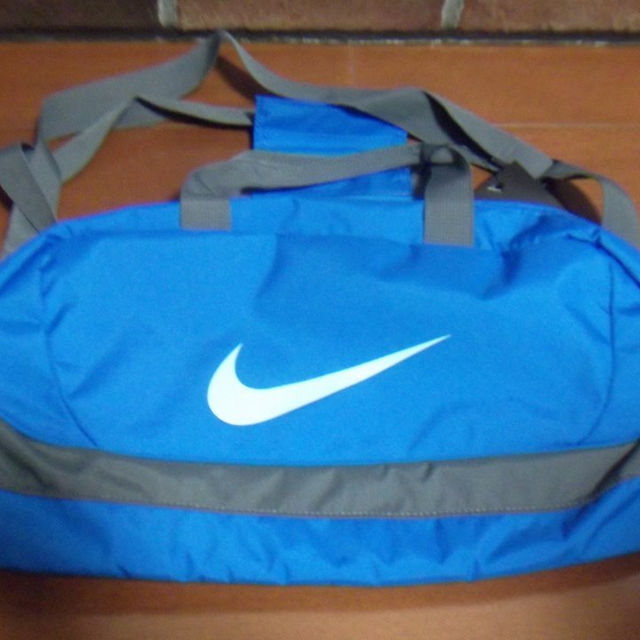 NIKE(ナイキ)の新品　ＮＩＫＥ　ナイキ　プールバッグ　青　学校　幼稚園　スイミング キッズ/ベビー/マタニティのこども用ファッション小物(その他)の商品写真