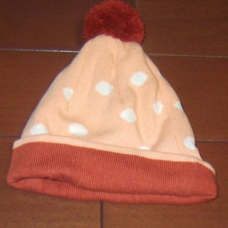 新品　ニット帽　オレンジ　ドット　フリーサイズ(帽子)