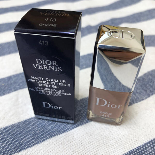 Dior(ディオール)の【マカロン様専用】ディオール ネイル 413 グレージュ コスメ/美容のネイル(マニキュア)の商品写真