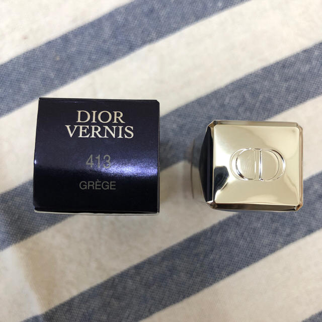 Dior(ディオール)の【マカロン様専用】ディオール ネイル 413 グレージュ コスメ/美容のネイル(マニキュア)の商品写真