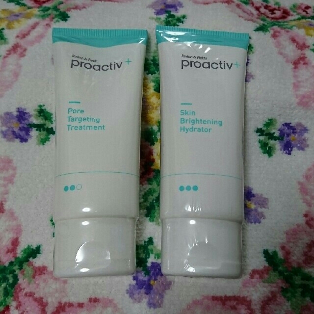 proactiv(プロアクティブ)の☆キャンディー様専用☆60g×2個！プロアクティブ プラス  美容液・クリーム コスメ/美容のスキンケア/基礎化粧品(美容液)の商品写真