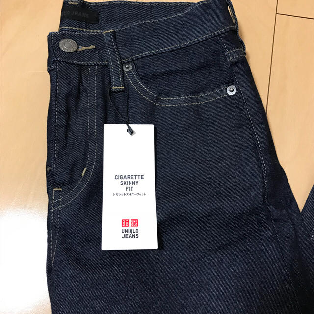 UNIQLO(ユニクロ)の未使用新品 ユニクロ ハイライズ シガレット ジーンズ レディースのパンツ(デニム/ジーンズ)の商品写真