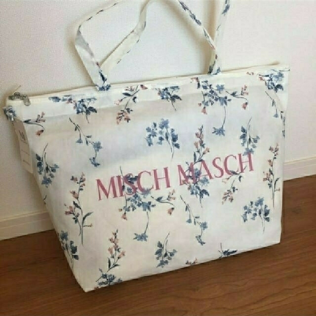 MISCH MASCH(ミッシュマッシュ)のMISCH MASCH ファーコート 2018年福袋 ミッシュマッシュ☆おまけ付 レディースのジャケット/アウター(毛皮/ファーコート)の商品写真