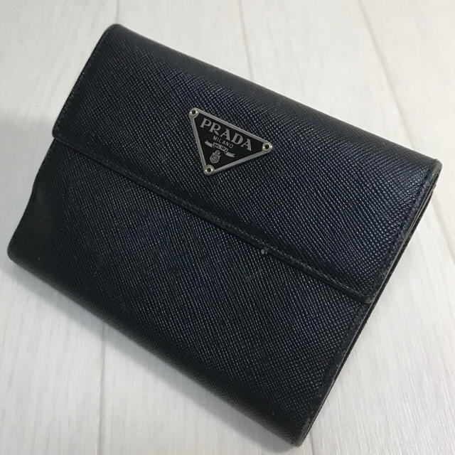 PRADA - 【PRADA】プラダ 二つ折り財布の通販 by ちーchan shop ...