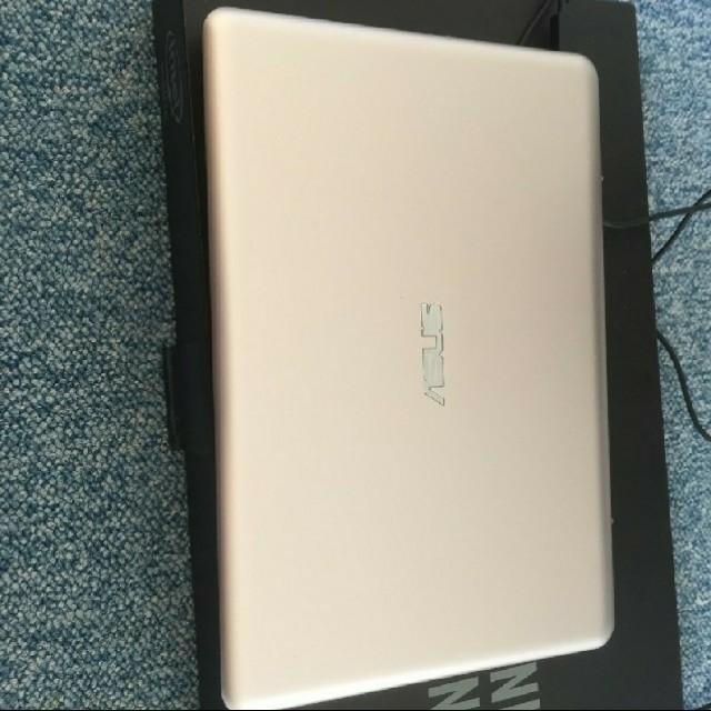 ASUS(エイスース)の(ほぼ新品)メーカー保証付き ASUS Vivobook E200HA スマホ/家電/カメラのPC/タブレット(ノートPC)の商品写真