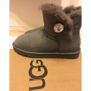 アグ(UGG)の★ななちん様専用です★スワロフスキー UGG EU36 ベイリーボタン (ブーツ)