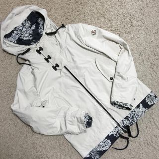 モンクレール(MONCLER)の値下げしました！モンクレール ナイロン ブルゾン パーカー 美品(ブルゾン)