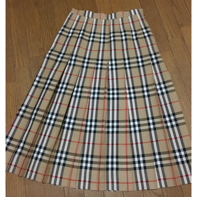 BURBERRY(バーバリー)の美品☆バーバリー☆プリーツスカート☆Sサイズ レディースのスカート(ロングスカート)の商品写真