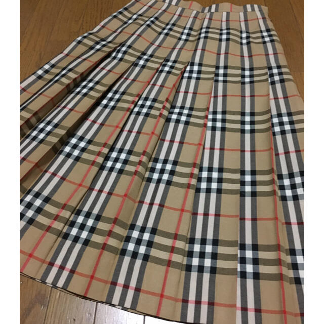 BURBERRY(バーバリー)の美品☆バーバリー☆プリーツスカート☆Sサイズ レディースのスカート(ロングスカート)の商品写真