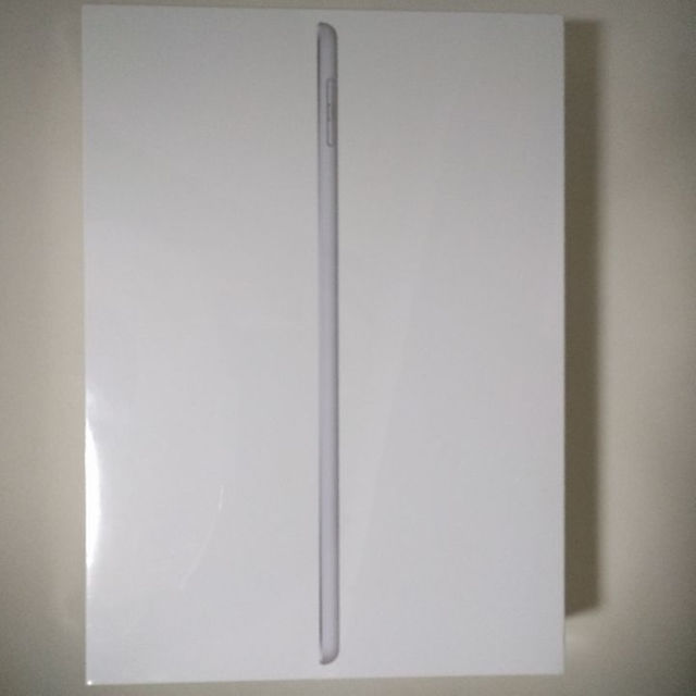 Apple(アップル)のmacさん専用【新品】ipad Wi-Fi 32GB Silver スマホ/家電/カメラのPC/タブレット(タブレット)の商品写真