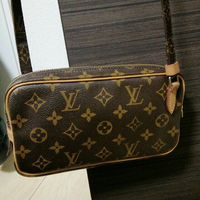 LOUIS VUITTON(ルイヴィトン)のルイヴィトン　マルリーバンドリエール レディースのバッグ(ショルダーバッグ)の商品写真