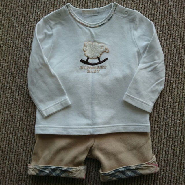 BURBERRY(バーバリー)の《悠々さま専用》BURBERRY BABY セット 80size 中古品 キッズ/ベビー/マタニティのベビー服(~85cm)(その他)の商品写真