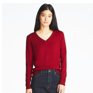 ユニクロ(UNIQLO)の美品 エクストラファインメリノVネックセーター 長袖(ニット/セーター)