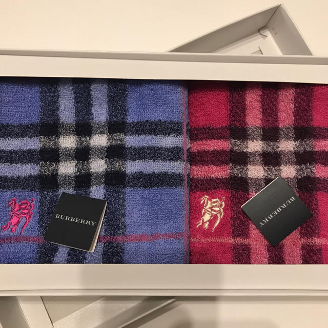 BURBERRY(バーバリー)のバーバリーハンドタオル レディースのファッション小物(ハンカチ)の商品写真