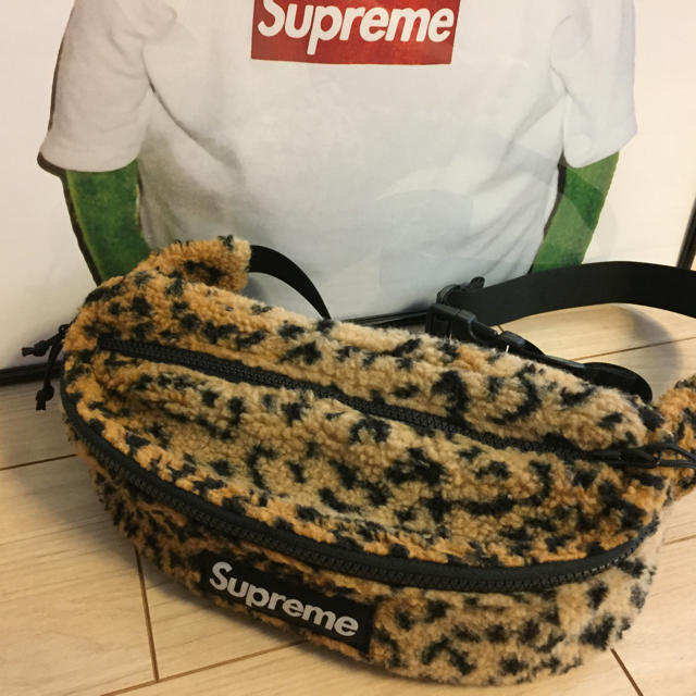 Supreme(シュプリーム)のSKYパパ様専用 Sureme★LEOPARD FLEECE WAIST BAG メンズのバッグ(ショルダーバッグ)の商品写真