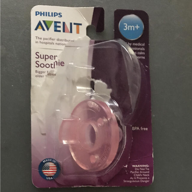 新品 3m ピンク PHILIPS AVENT フィリップス アベントおしゃぶり キッズ/ベビー/マタニティの授乳/お食事用品(その他)の商品写真