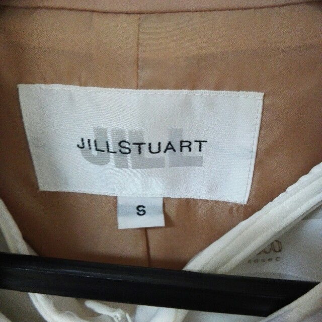 JILL by JILLSTUART(ジルバイジルスチュアート)のとろみ　ピンクベージュ　ジャケット レディースのジャケット/アウター(テーラードジャケット)の商品写真