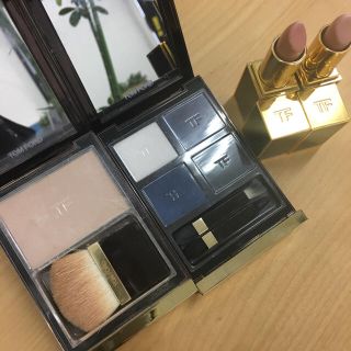 トムフォード(TOM FORD)のTOM FORD 口紅 アイシャドウ フェイスパウダー(アイシャドウ)