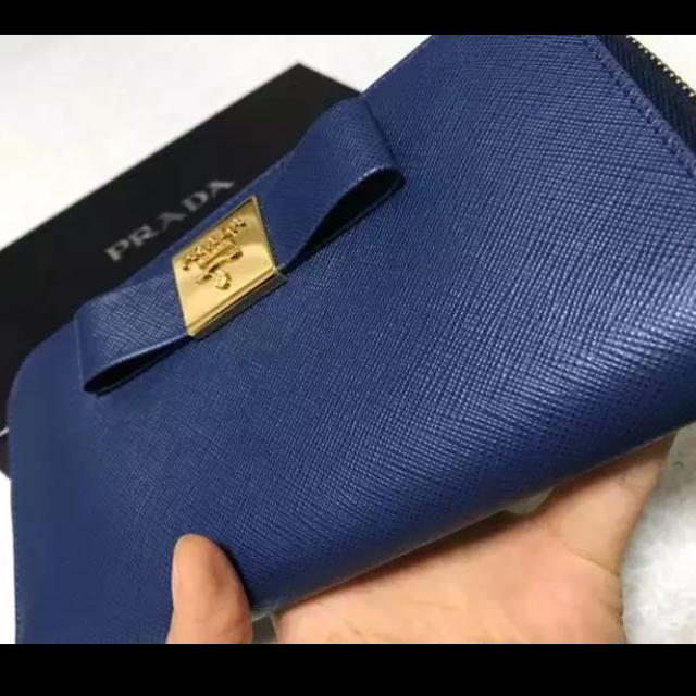 PRADA(プラダ)の新品未使用 プラダ 長財布 レディースのファッション小物(財布)の商品写真