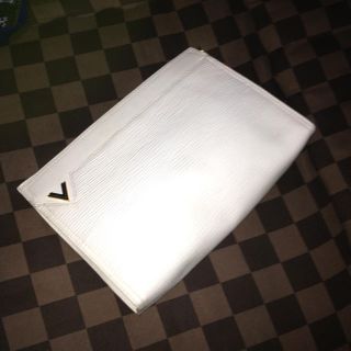 バレンティノ(VALENTINO)のヴァレンティノ 白のクラッチバッグ(クラッチバッグ)