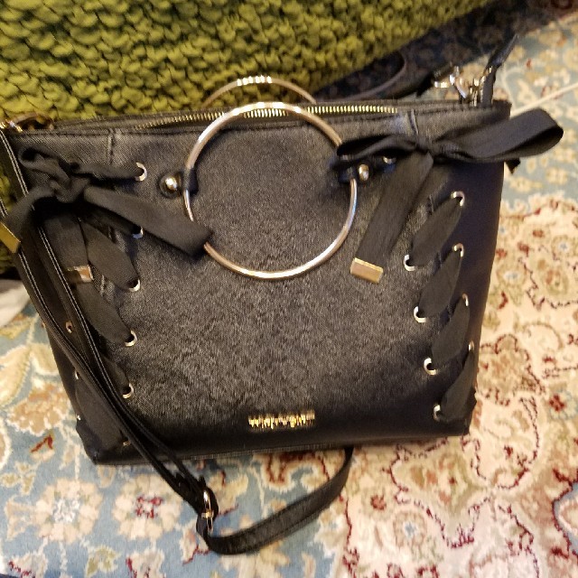 黒の斜めがけ、リボン鞄 レディースのバッグ(ショルダーバッグ)の商品写真