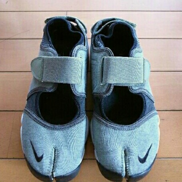 NIKE エアリフト カーキ 24㎝
