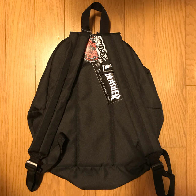 THRASHER(スラッシャー)の新品未使用品 THRASHER 黒 BLACK 35周年記念 BACKPACK レディースのバッグ(リュック/バックパック)の商品写真