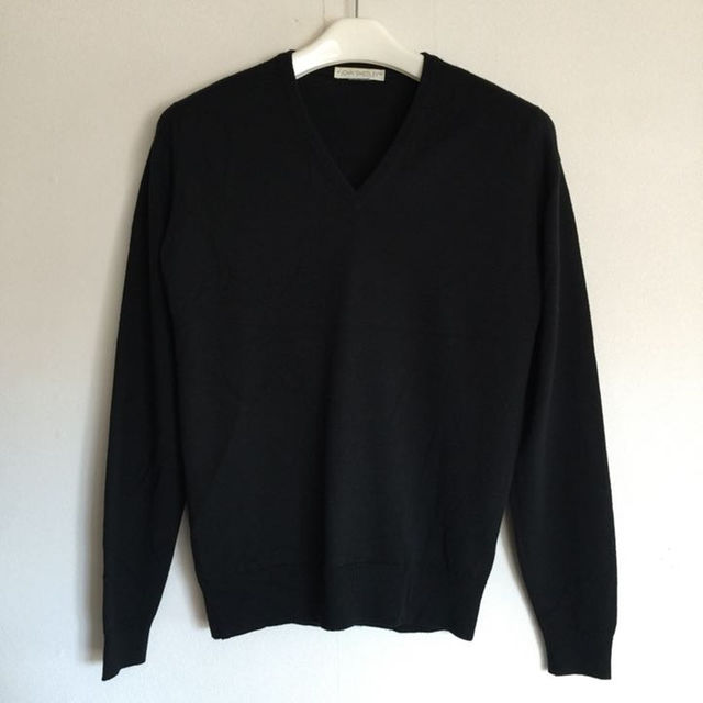 定価28080円！JOHN SMEDLEY Ｖネック高級ニット セーター