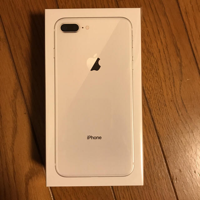 Apple(アップル)のアタリ様専用 iPhone8 plus 64gb 未使用  simロック解除 可 スマホ/家電/カメラのスマートフォン/携帯電話(スマートフォン本体)の商品写真