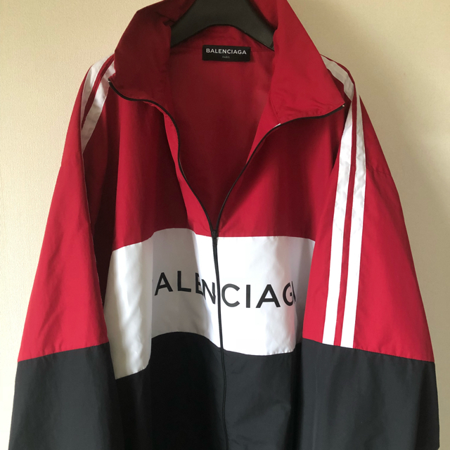 人気ショップが最安値挑戦!】 Balenciaga ジャケット ロゴ balenciaga