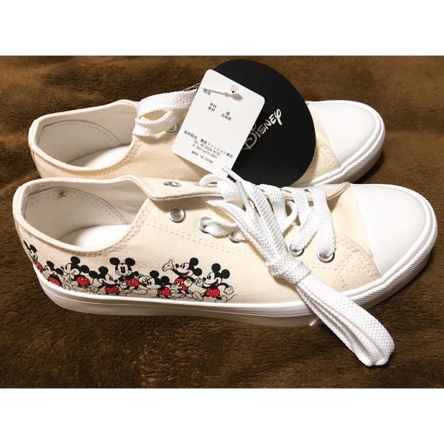 新品✨タグ付き♪定価15,900円 デシグアル 41=25.5cm スニーカー www ...