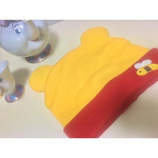 ディズニー(Disney)の【ディズニー】くまのプーさんニット帽【美品】(キャラクターグッズ)