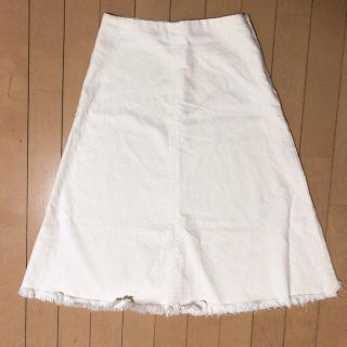 ザラ(ZARA)のZARA ホワイトデニムスカート(ひざ丈スカート)