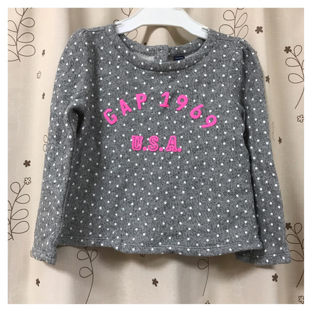 babyGAP(ベビーギャップ)のbabyGap トレーナー 100㎝ キッズ/ベビー/マタニティのキッズ服女の子用(90cm~)(Tシャツ/カットソー)の商品写真