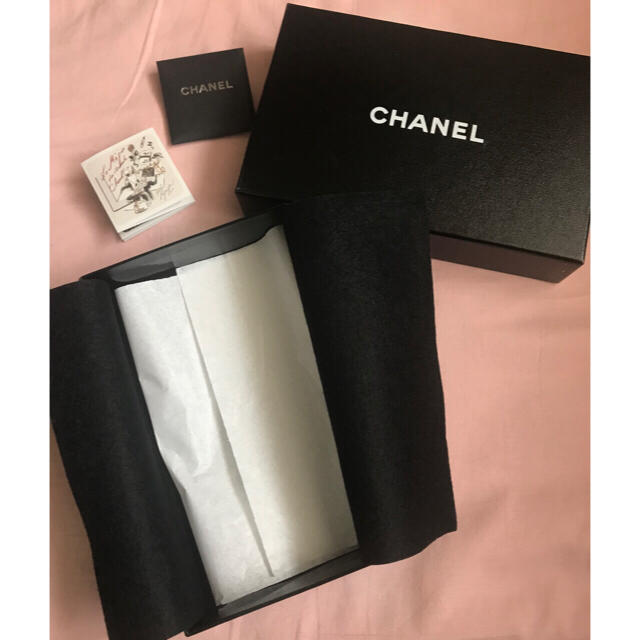 CHANEL(シャネル)のCHANEL 箱 袋 リボン カメリア×2 説明書 レディースのバッグ(ショップ袋)の商品写真