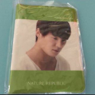 ジェイワイジェイ(JYJ)の非売品 ジュンス☆パスポートケース NATURE REPUBLIC(男性タレント)