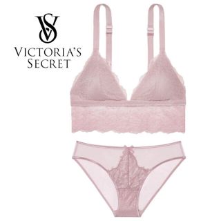 ヴィクトリアズシークレット(Victoria's Secret)のVSピンクブラレット&ショーツセット (ブラ&ショーツセット)