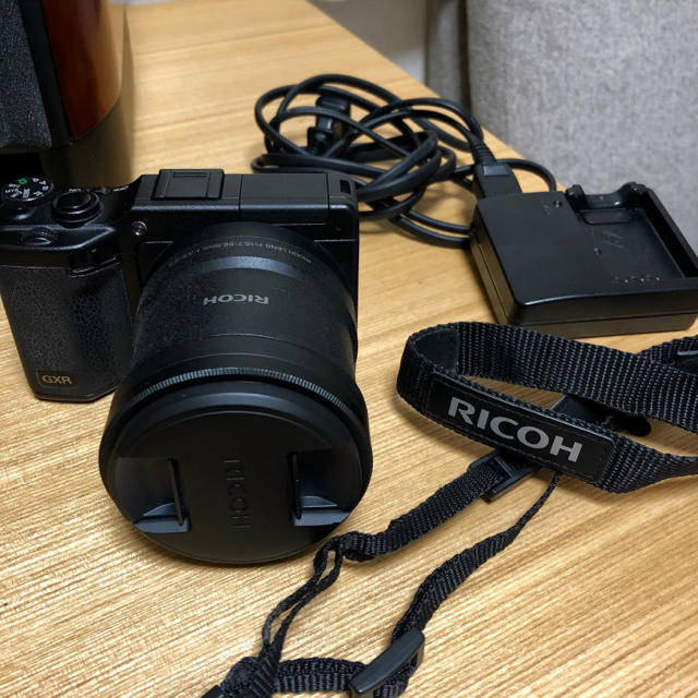 RICOH(リコー)のRICOH ミラーレス一眼 GXR+A16 スマホ/家電/カメラのカメラ(ミラーレス一眼)の商品写真