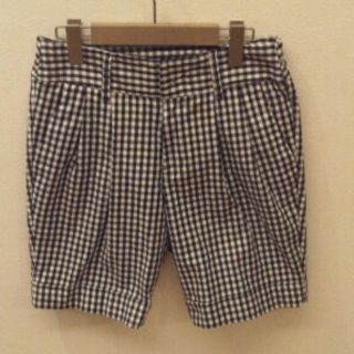 ティアラ(tiara)のTiaraショートパンツ(ショートパンツ)