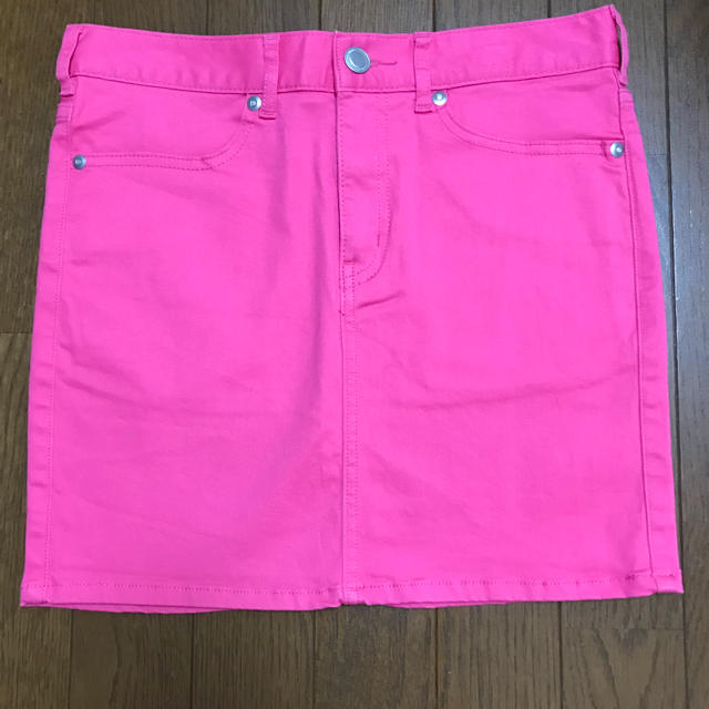 H&M(エイチアンドエム)のピンク ミニスカート レディースのスカート(ミニスカート)の商品写真
