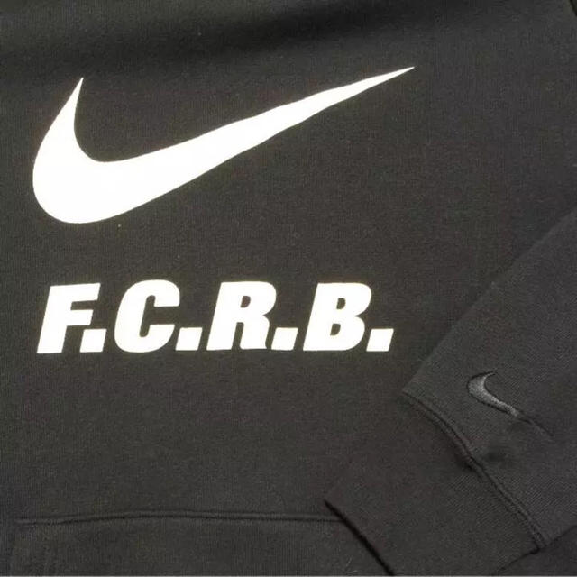 F.C.R.B.(エフシーアールビー)の新品 サイズS 紺 2016SS NIKE × F.C.R.B  メンズのトップス(パーカー)の商品写真