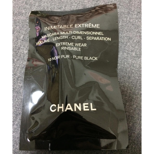 CHANEL(シャネル)のいちごさん専用【新品】CHANEL サンプル品 マスカラ PURE BLACK コスメ/美容のベースメイク/化粧品(マスカラ)の商品写真