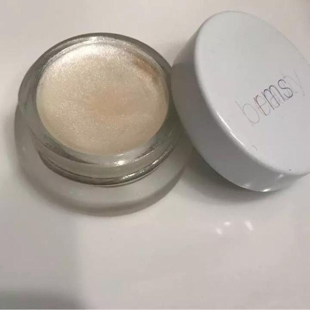 Cosme Kitchen(コスメキッチン)のrms beauty ルミナイザー コスメ/美容のベースメイク/化粧品(フェイスカラー)の商品写真