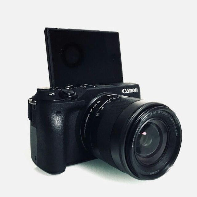 Canon(キヤノン)の2420万画素❤Canon EOS M3 レンズキット ブラック スマホ/家電/カメラのカメラ(その他)の商品写真