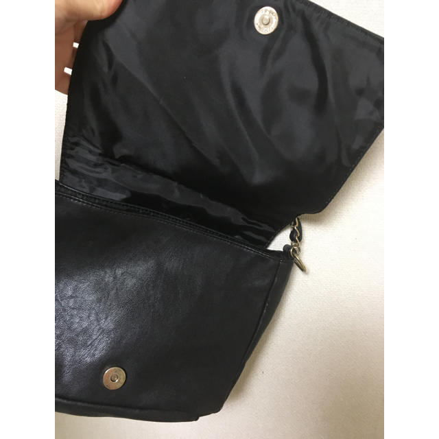 GU(ジーユー)のカバン レディースのバッグ(ショルダーバッグ)の商品写真