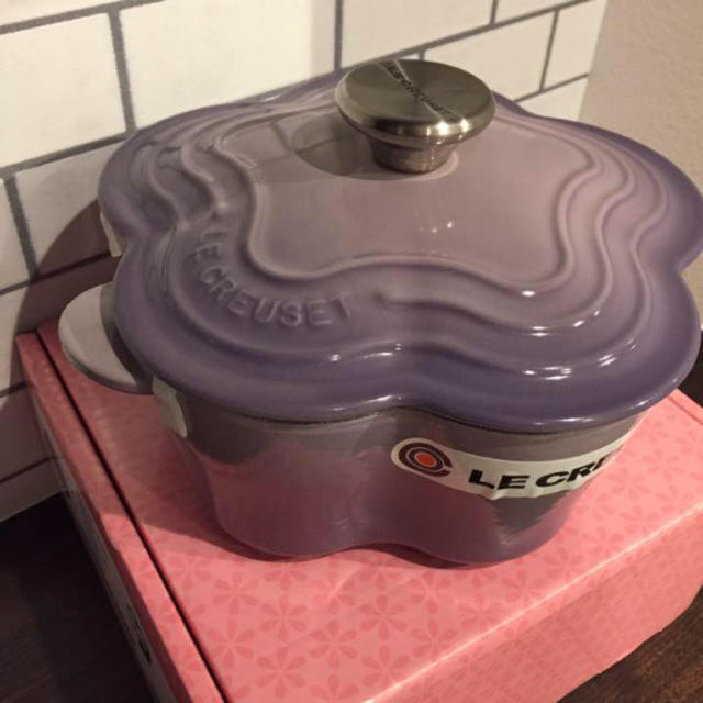 新品 ルクルーゼ ココット フルール お鍋 ブルーベルパープル 紫 お鍋