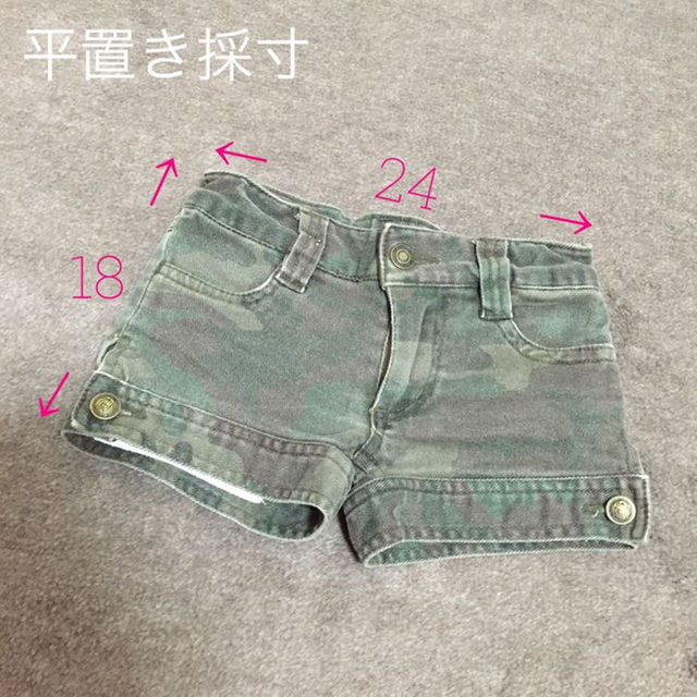 100 迷彩 デニム ショーパン キッズ/ベビー/マタニティのキッズ服女の子用(90cm~)(パンツ/スパッツ)の商品写真