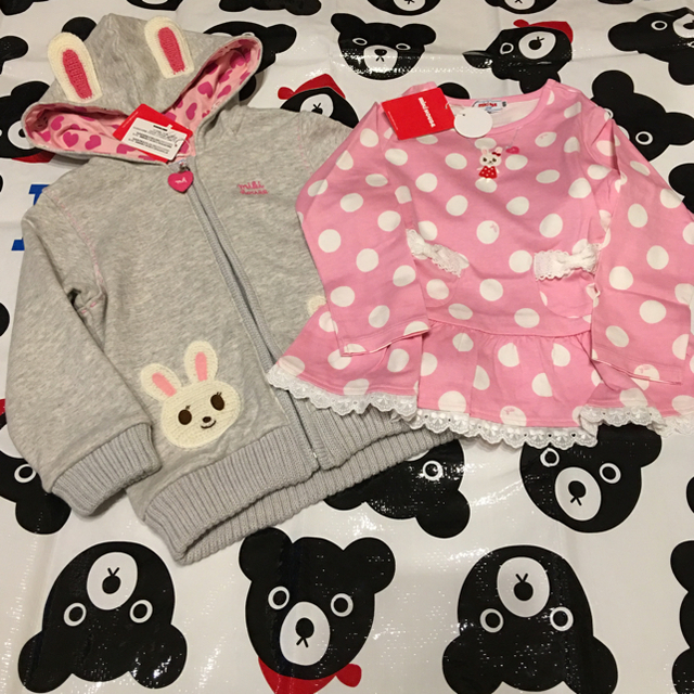 mikihouse(ミキハウス)のY♡様専用♡新品 ミキハウス うさこ長袖Tシャツ＆編みうさこパーカー 100 キッズ/ベビー/マタニティのキッズ服女の子用(90cm~)(その他)の商品写真