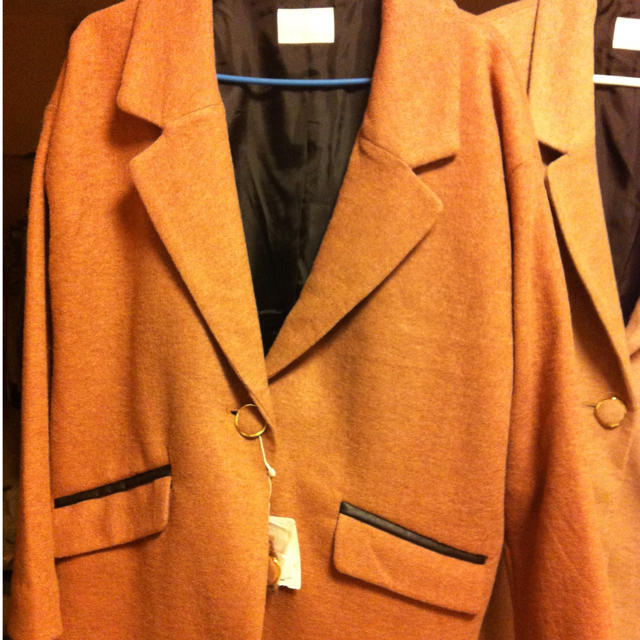 OLIVEdesOLIVE(オリーブデオリーブ)の肩落ちジャケット⭐オレンジベージュ レディースのジャケット/アウター(テーラードジャケット)の商品写真