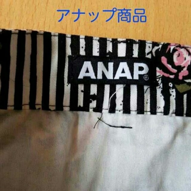 ANAP(アナップ)の５８１ANAPミニスカストライプ地に薔薇柄 レディースのスカート(ミニスカート)の商品写真